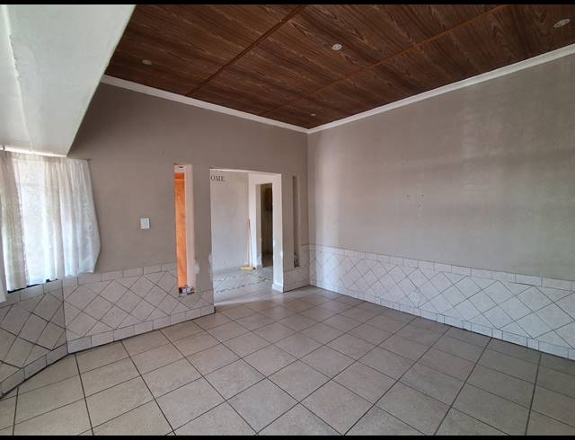 4 BEDROOM FREESTANDING FOR SALE IN ELANDIA